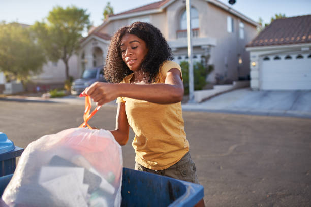Best Construction Debris Removal  in Mansfield, OH